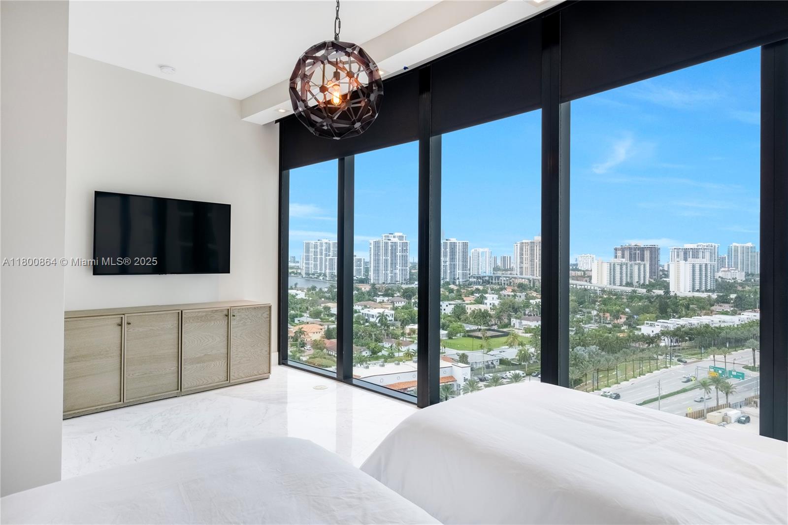 18555 Collins Avenue, Unit 1505 Sunny Isles Beach, FL 33160 - Photo 19 of 69
