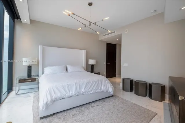 $4,635,000 | 18555 Collins Avenue, Unit 1505, Sunny Isles Beach, FL 33160