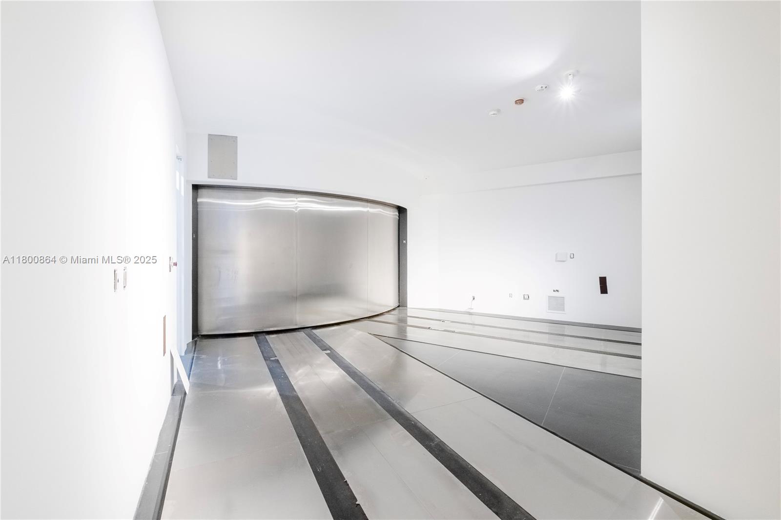 18555 Collins Avenue, Unit 1505 Sunny Isles Beach, FL 33160 - Photo 29 of 69