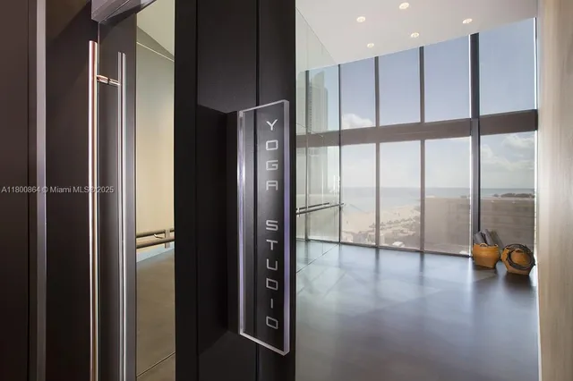 $4,635,000 | 18555 Collins Avenue, Unit 1505, Sunny Isles Beach, FL 33160