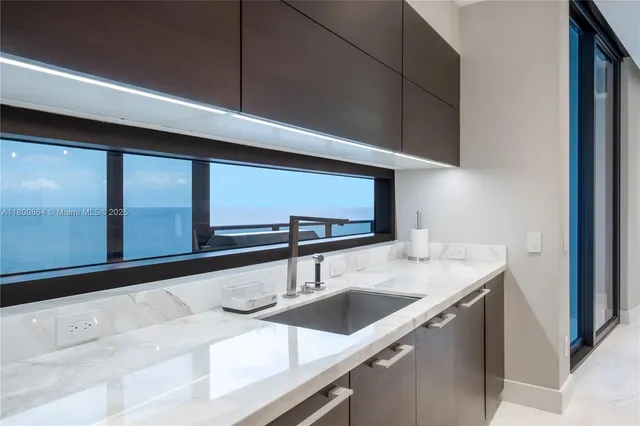 $4,635,000 | 18555 Collins Avenue, Unit 1505, Sunny Isles Beach, FL 33160