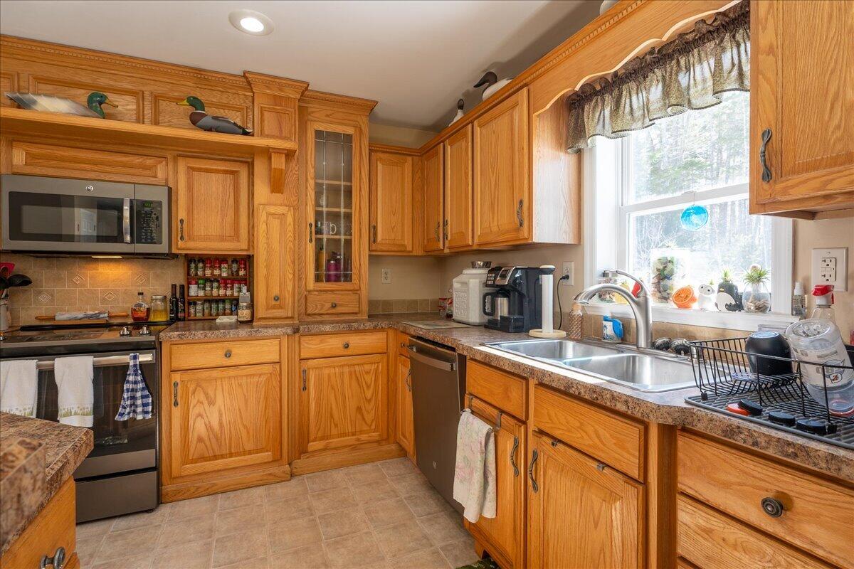 407 Waldoboro Road Friendship, ME 04547 - Photo 3 of 64 37-407 Waldoboro Rd-37