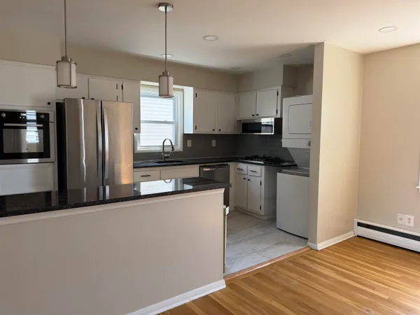 $2,400 | 54 Brighton Avenue, Unit 2, Belleville, NJ 07109