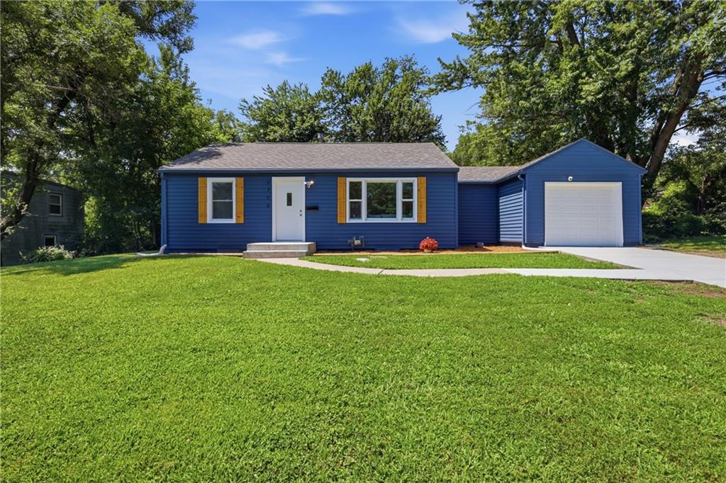 9709 Rice Avenue Kansas City, MO 64133 - Photo 1 of 15