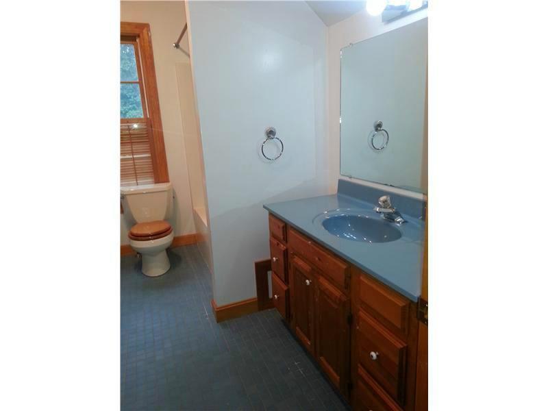 11 Village View Road Standish, ME 04084 - Photo 21 of 32 Bathroom.