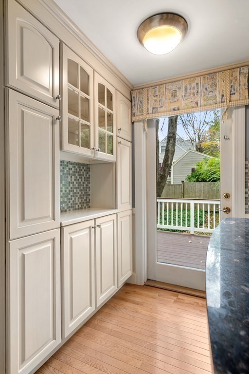2 Alba Road Wellesley, MA 02481 - Photo 8 of 26