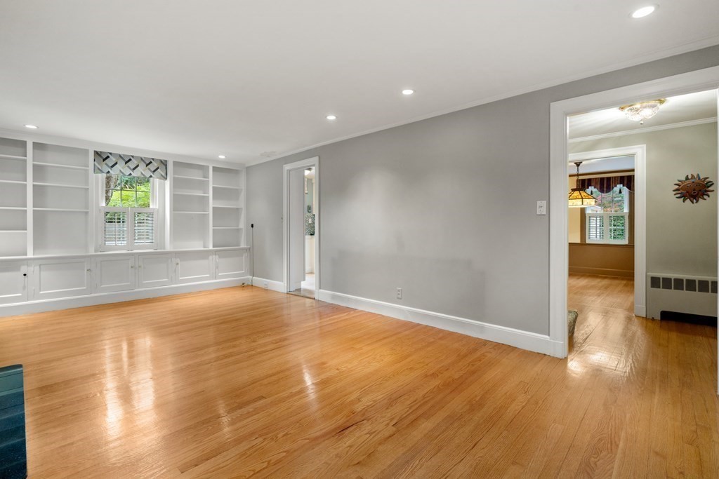 2 Alba Road Wellesley, MA 02481 - Photo 9 of 26