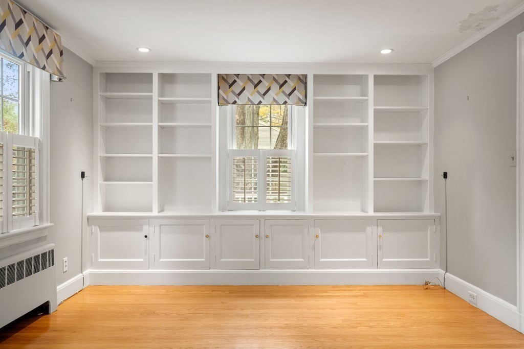 2 Alba Road Wellesley, MA 02481 - Photo 10 of 26