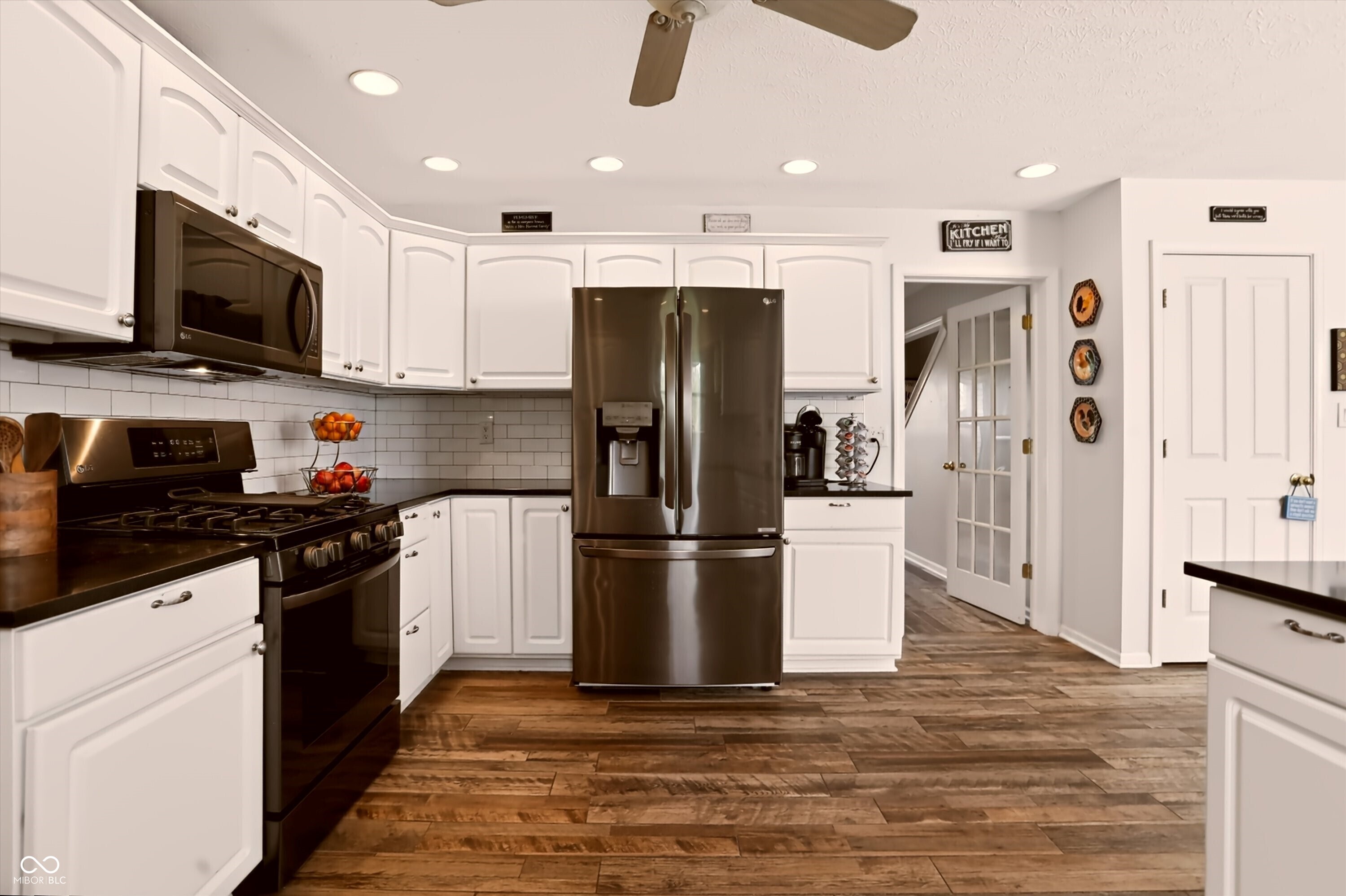 1555 Connemara Road Indianapolis, IN 46217 - Photo 23 of 65 Gallery Image 23