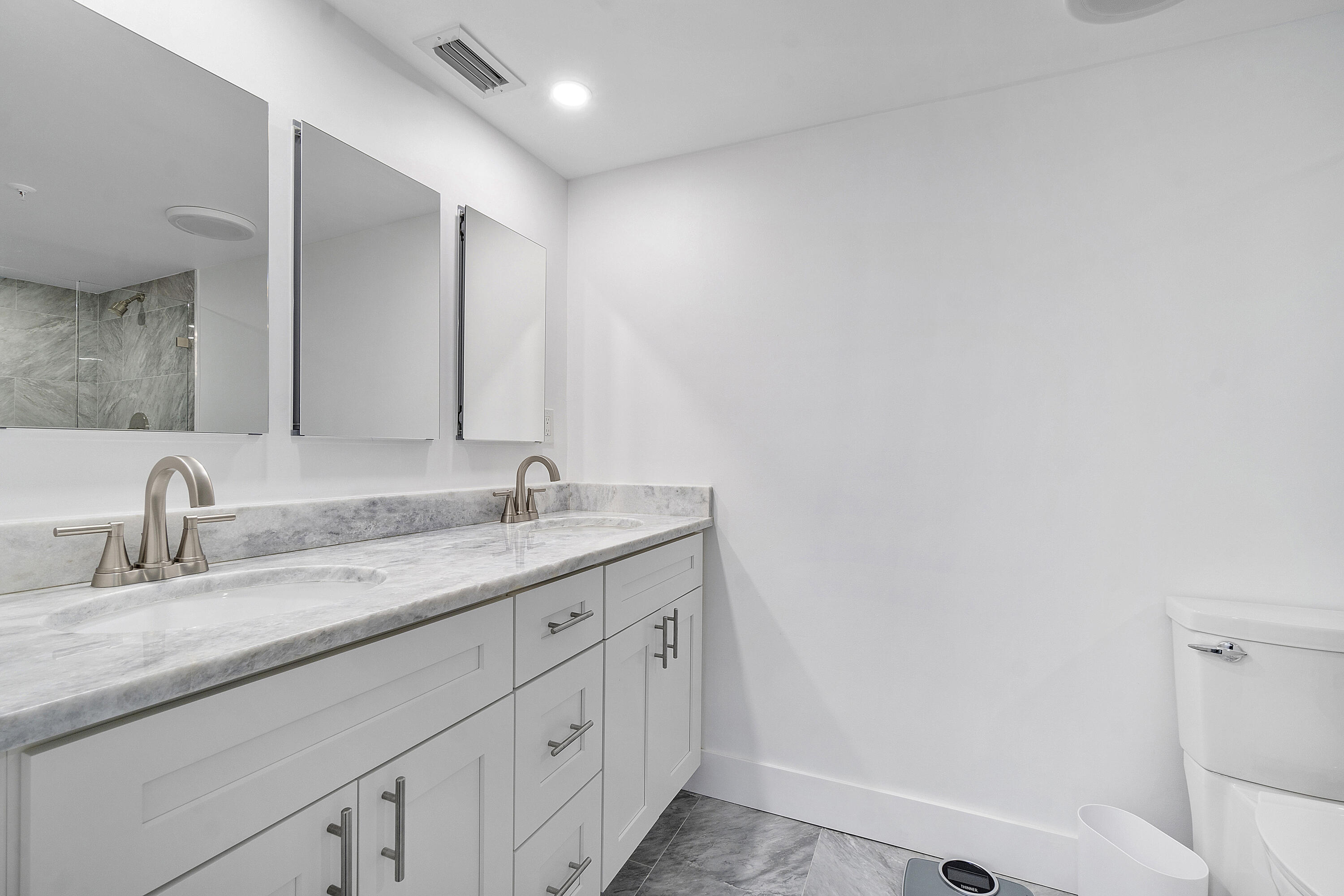 1901 South Ocean Boulevard, Unit 302 Boca Raton, FL 33432 - Photo 11 of 40 Primary Bath