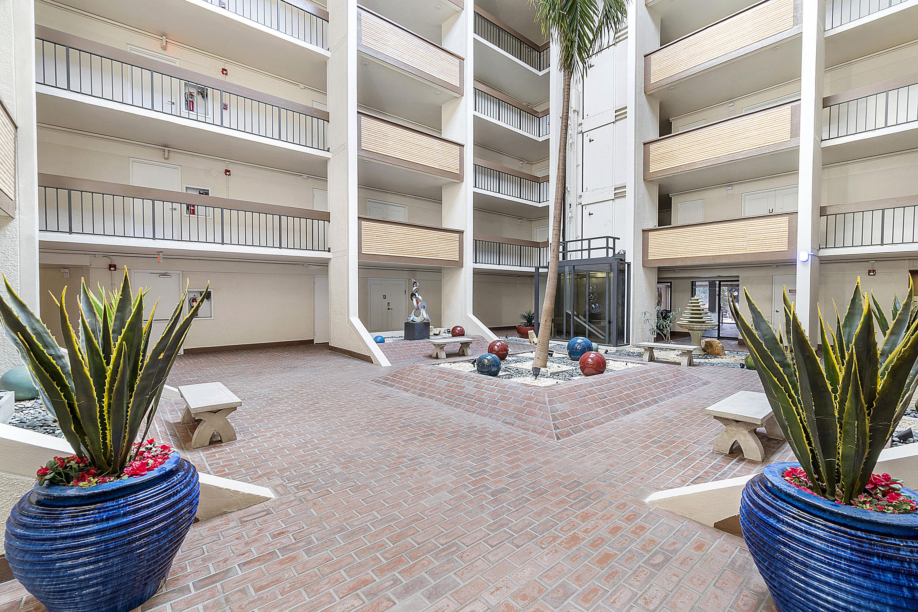 1901 South Ocean Boulevard, Unit 302 Boca Raton, FL 33432 - Photo 30 of 40 Courtyard