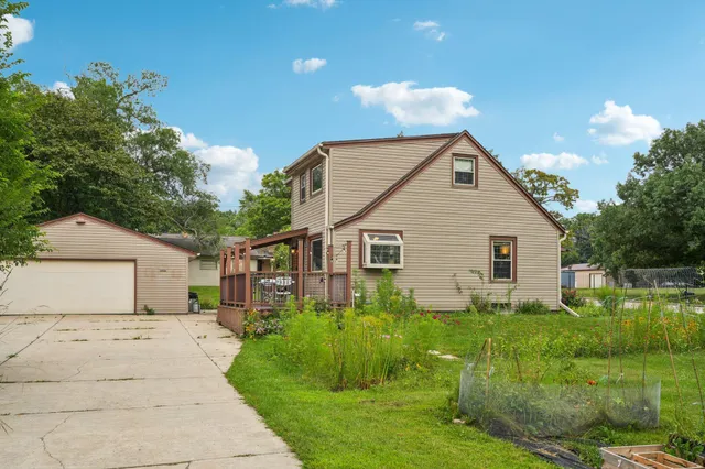 $289,900 | 10526 West Congress Street, Wauwatosa, WI 53225