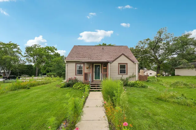 $289,900 | 10526 West Congress Street, Wauwatosa, WI 53225