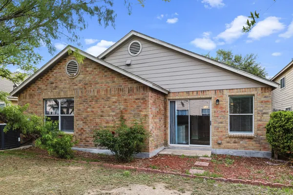 $1,500 | 1231 Range Finder, San Antonio, TX 78245