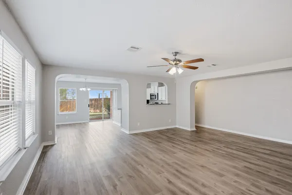 $1,500 | 1231 Range Finder, San Antonio, TX 78245