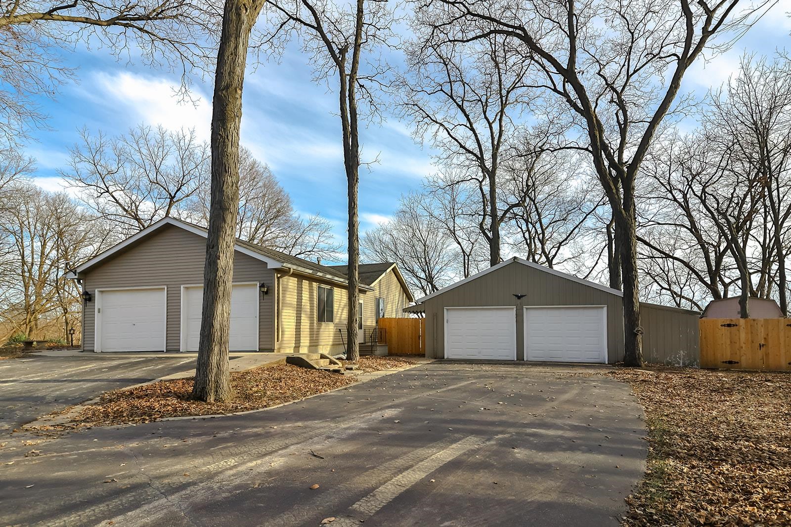 4415 South Chana Road Chana, IL 61015 - Photo 4 of 36