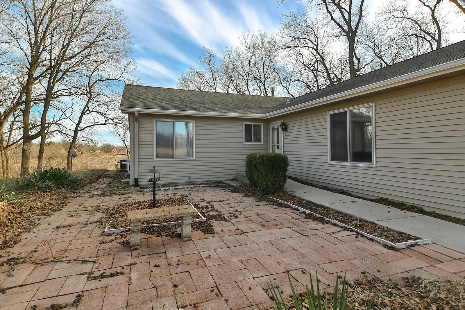 4415 South Chana Road Chana, IL 61015 - Photo 5 of 36