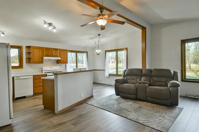 $349,900 | 4415 South Chana Road, Chana, IL 61015