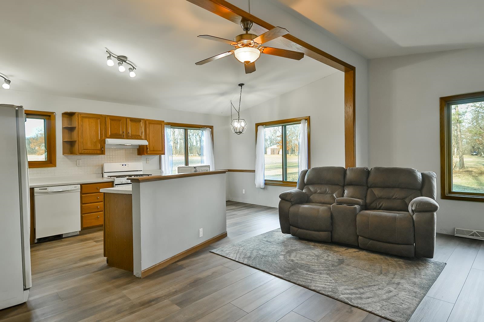 4415 South Chana Road Chana, IL 61015 - Photo 9 of 36