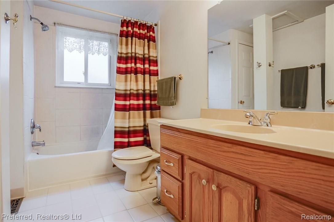 707 Merrimac Road Canton, MI 48188 - Photo 16 of 26 16IMG_4332.jpg