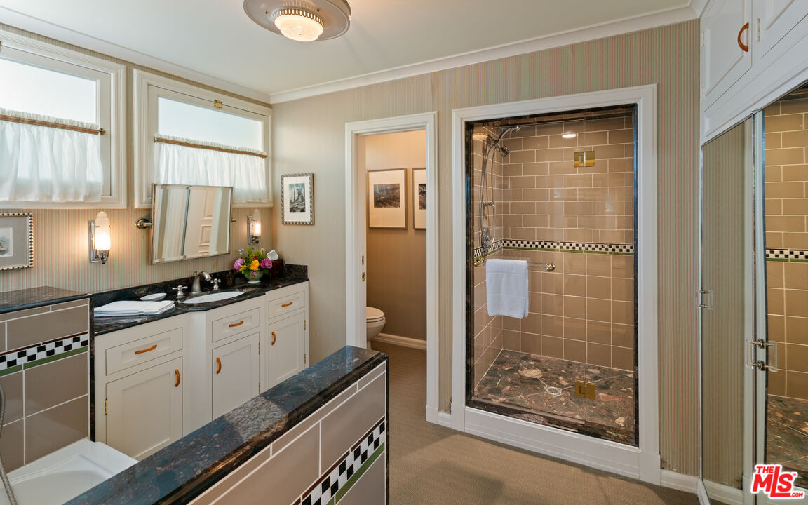 810 Foothill Road Beverly Hills, CA 90210 - Photo 13 of 21