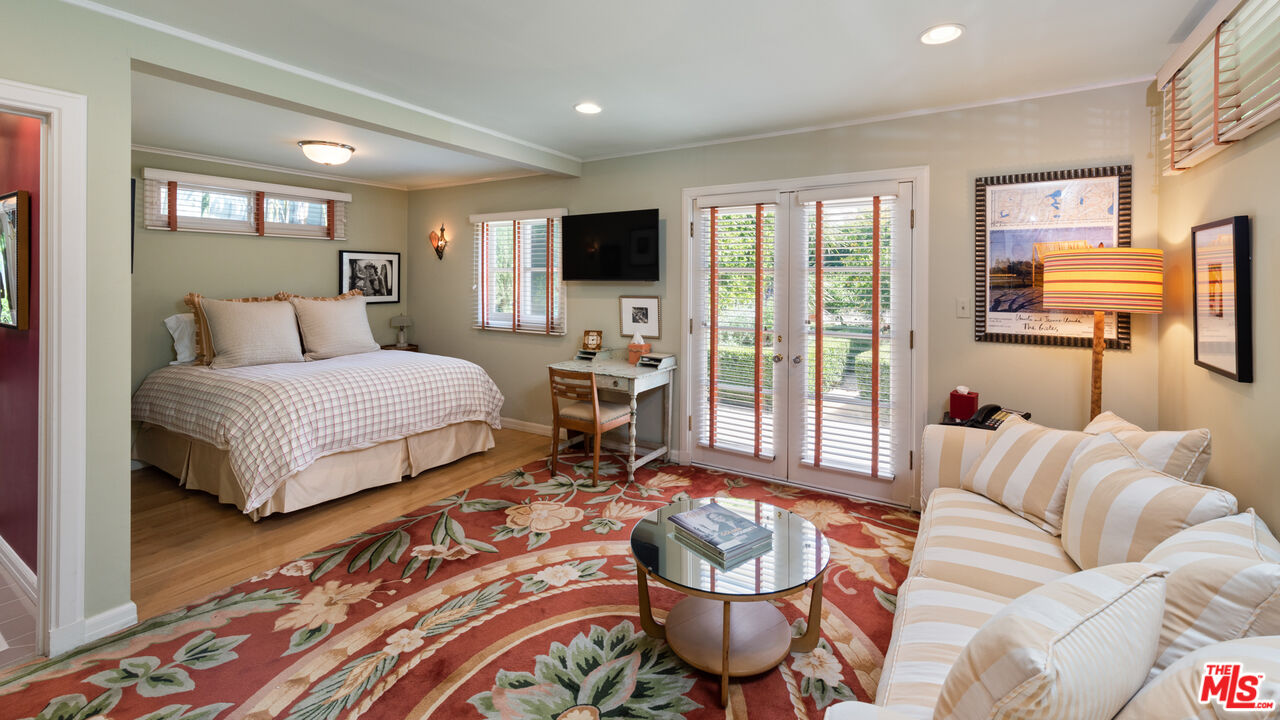 810 Foothill Road Beverly Hills, CA 90210 - Photo 15 of 21