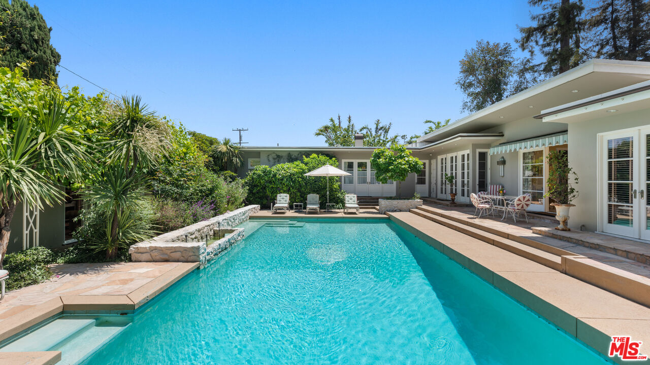 810 Foothill Road Beverly Hills, CA 90210 - Photo 18 of 21