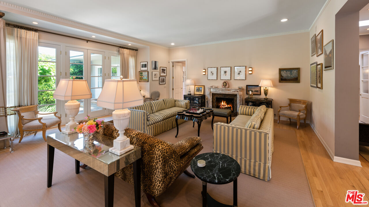 810 Foothill Road Beverly Hills, CA 90210 - Photo 2 of 21