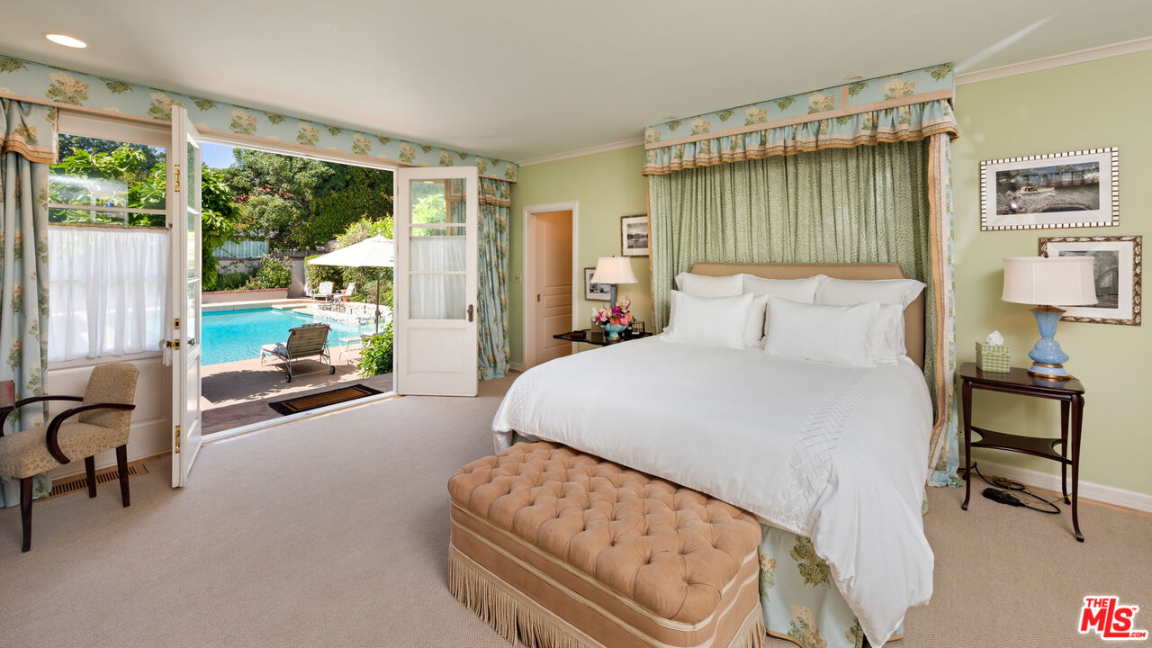 810 Foothill Road Beverly Hills, CA 90210 - Photo 9 of 21