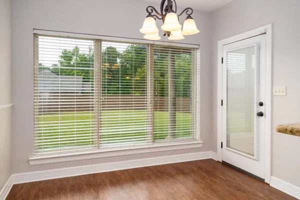 $385,000 | 124 Lakeway Lane, Longview, TX 75604