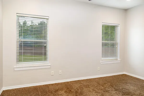 $385,000 | 124 Lakeway Lane, Longview, TX 75604