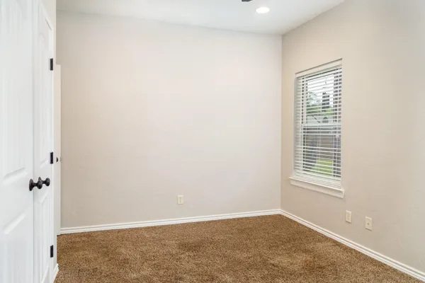 $385,000 | 124 Lakeway Lane, Longview, TX 75604