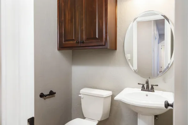$385,000 | 124 Lakeway Lane, Longview, TX 75604