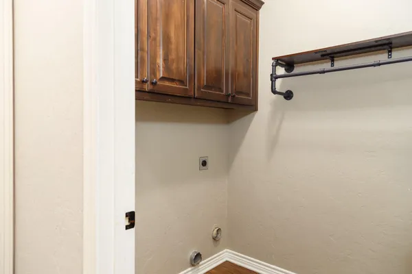 $385,000 | 124 Lakeway Lane, Longview, TX 75604
