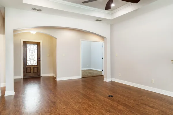 $385,000 | 124 Lakeway Lane, Longview, TX 75604