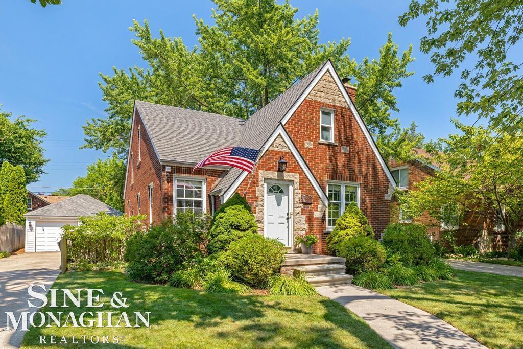 430 Touraine Road Grosse Pointe Farms, MI 48236 - Photo 3 of 27