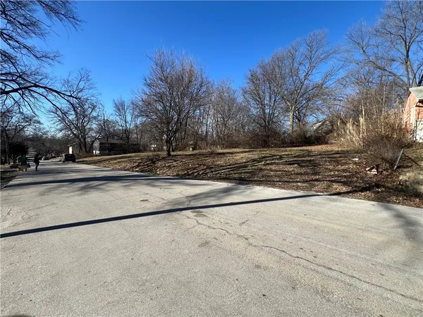 $50,000 | 8136 Flora Avenue, Kansas City, MO 64131