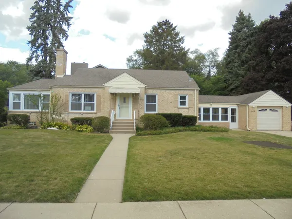 $3,125 | 408 West Sunset Road, Mount Prospect, IL 60056