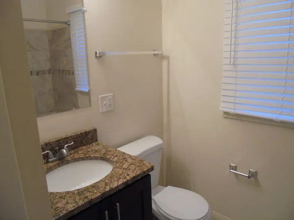 $3,125 | 408 West Sunset Road, Mount Prospect, IL 60056