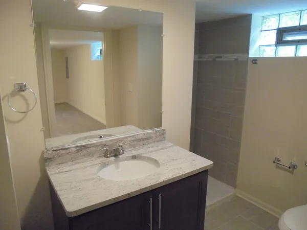 $3,125 | 408 West Sunset Road, Mount Prospect, IL 60056