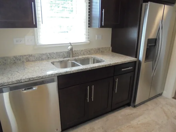 $3,125 | 408 West Sunset Road, Mount Prospect, IL 60056