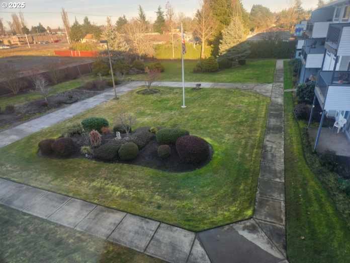 950 Evergreen Road, Unit 229 Woodburn, OR 97071 - Photo 30 of 33 a view of a backyard