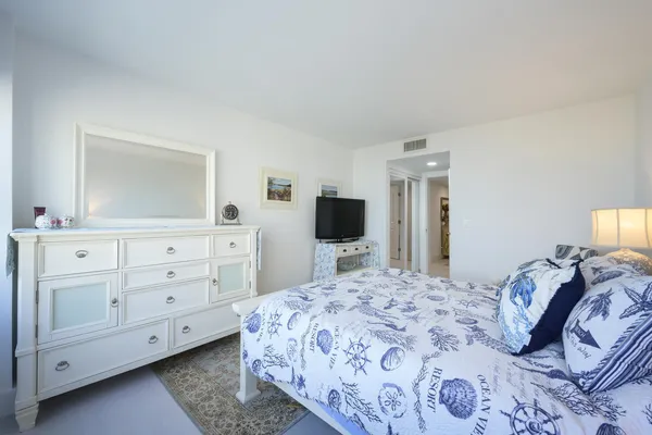 $6,000 | 3589 South Ocean Boulevard, Unit 801, South Palm Beach, FL 33480