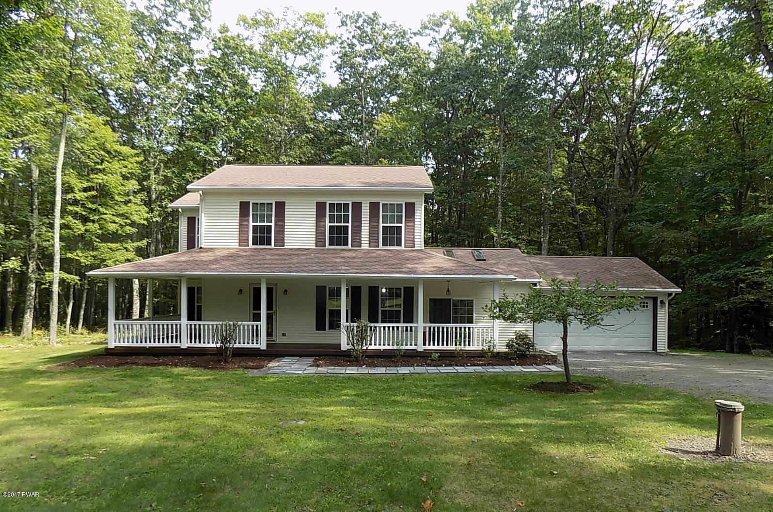 112 Oak Road Canadensis, PA 18325 - Photo 4 of 58 A Gorgeous Home & Setting!