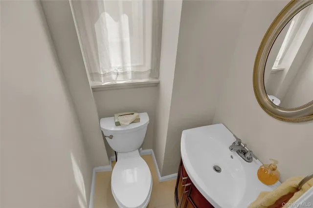 $749,999 | 57 Munro Boulevard, Valley Stream, NY 11581