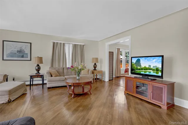 $749,999 | 57 Munro Boulevard, Valley Stream, NY 11581