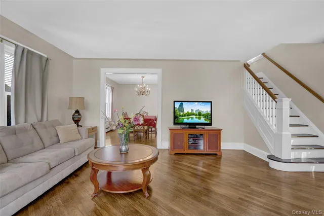 $749,999 | 57 Munro Boulevard, Valley Stream, NY 11581