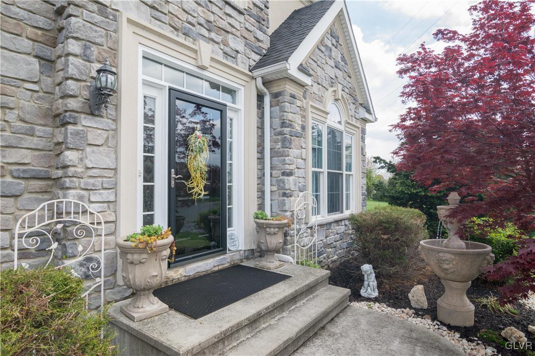 3982 Autumn Ridge Road Bethlehem, PA 18017 - Photo 4 of 39 Gallery Image 4