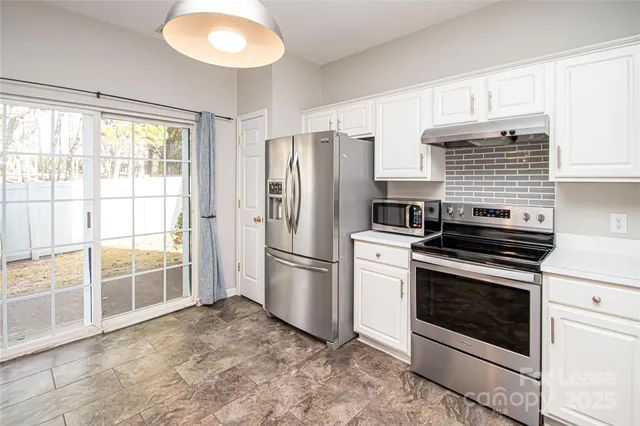 $2,100 | 2121 Kaybird Lane, Charlotte, NC 28270