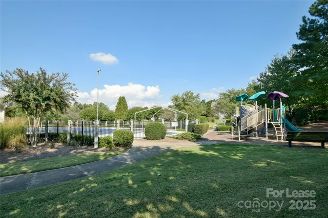 $2,100 | 2121 Kaybird Lane, Charlotte, NC 28270